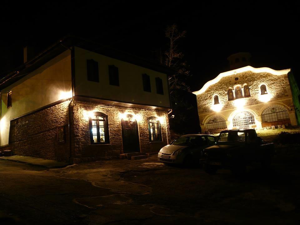 Staroto Shkolo House - Rooms For Guests Subotkovtsi Dış mekan fotoğraf