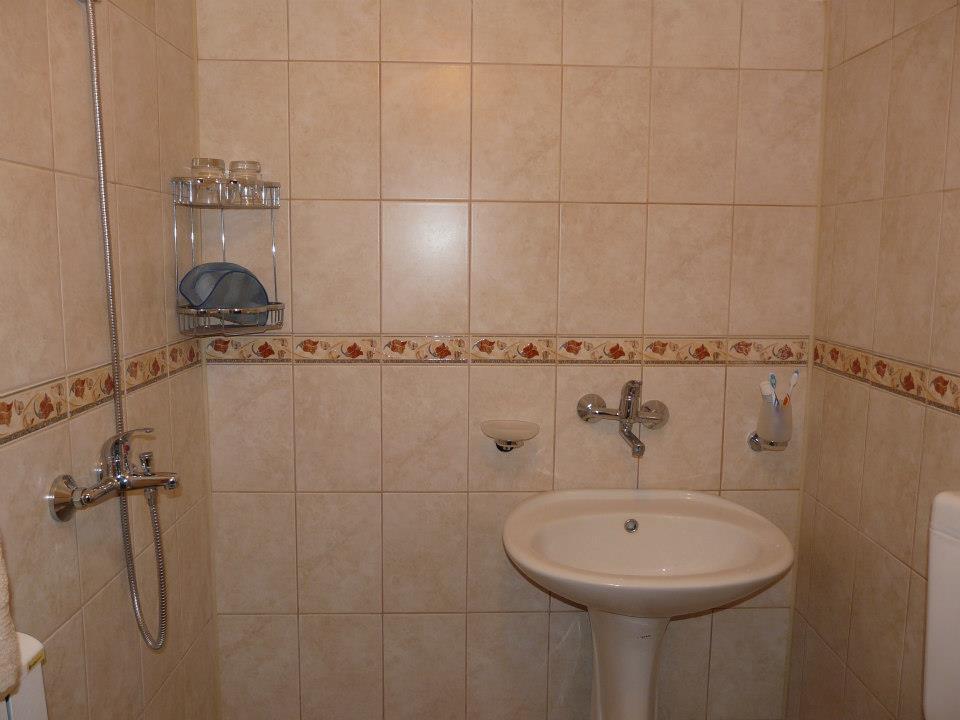 Staroto Shkolo House - Rooms For Guests Subotkovtsi Oda fotoğraf